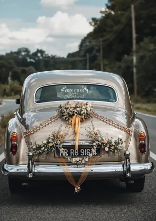Çiçek Desenli, “Just Married” ve İsimlerinizin Yazılı Olduğu Gelin Arabası Stickerı
